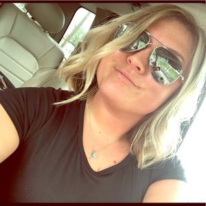 Meet your Posher, Carly